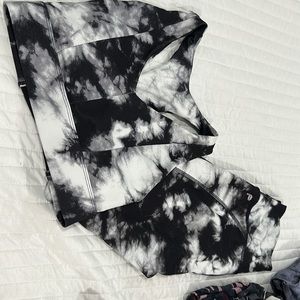 Fabletics Define PowerHold® High-Waisted Leggings and bra